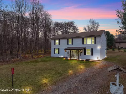 20 Occoquan Trl, Albrightsville, PA 18210