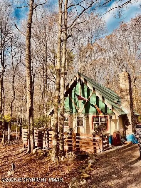 46 Wood St, Lake Harmony, PA 18624