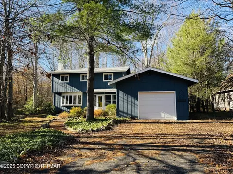 7134 Susquehanna Dr, Tobyhanna, PA 18466