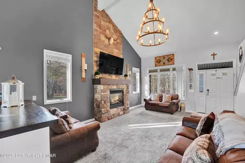 112 Maccauley Rd, Albrightsville, PA 18210
