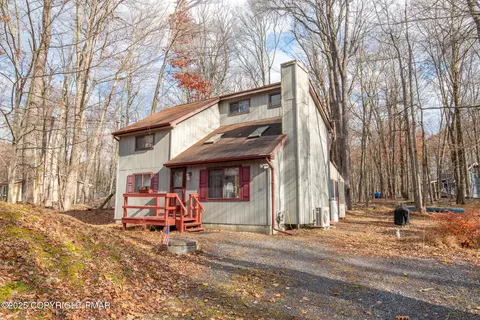 151 Towanda Trl, Pocono Lake, PA 18347