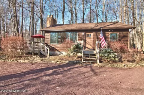 5187 Woodland Ave, Pocono Pines, PA 18350