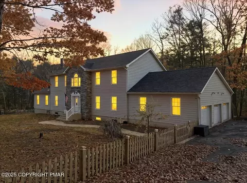 563 Pensyl Creek Rd, Stroudsburg, PA 18360