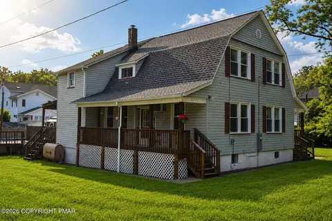2215 Pennsylvania Ave, Martins Creek, PA 18063