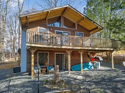 134 Deerfield Rd, Lake Ariel, PA 18436