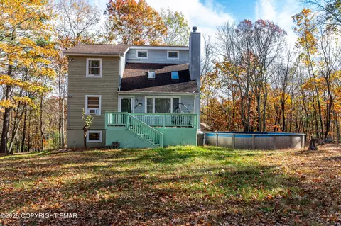 1010 Acorn Ln, East Stroudsburg, PA 18302