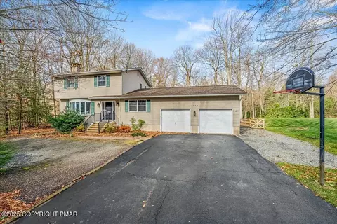 5268 Apache Trl, Tobyhanna, PA 18466