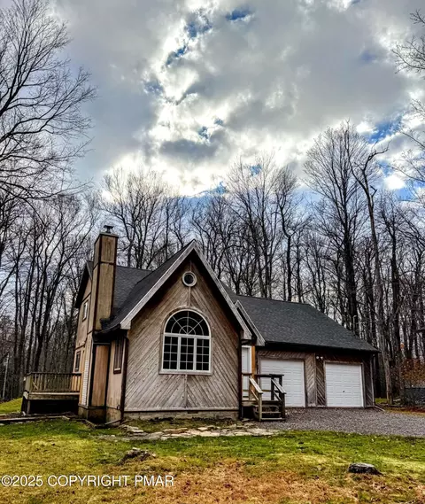 1103 Apache Trl, Gouldsboro, PA 18424