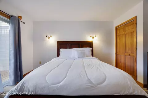 Bedroom - 3336 Windermere Dr, Bushkill, PA 18324 photo 1 of 6