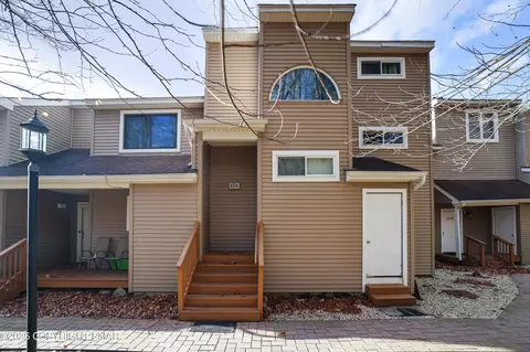 3336 Windermere Dr, Bushkill, PA 18324