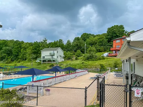 Exterior - 3336 Windermere Dr, Bushkill, PA 18324 photo 21 of 23