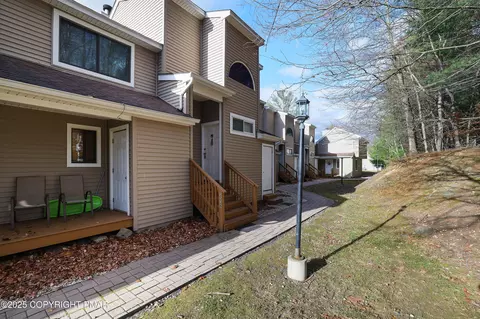 Exterior - 3336 Windermere Dr, Bushkill, PA 18324 photo 4 of 23