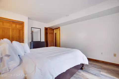 Bedroom - 3336 Windermere Dr, Bushkill, PA 18324 photo 2 of 6