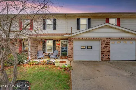 522 Lehigh Gap St, Walnutport, PA 18088