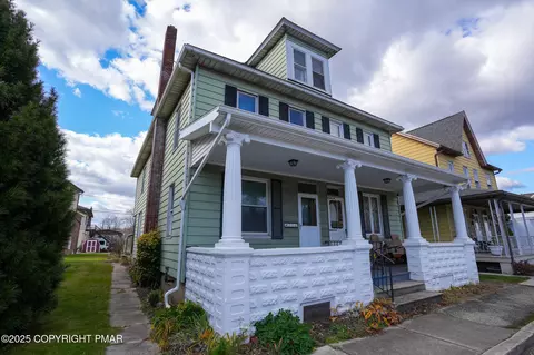 714 Lincoln Ave, Bowmanstown, PA 18030