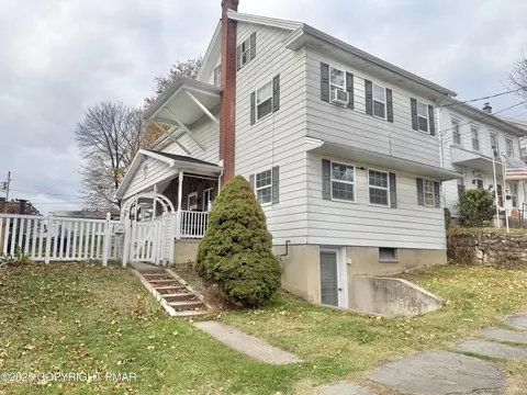 617 Center St, Jim Thorpe, PA 18229