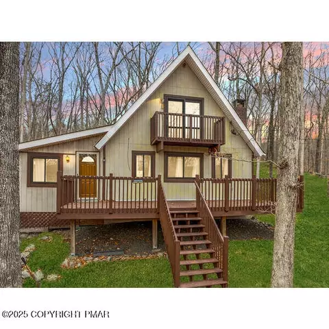 6147 Decker Rd, Bushkill, PA 18324
