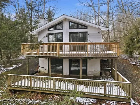 2167 Freedom Way, Pocono Summit, PA 18346