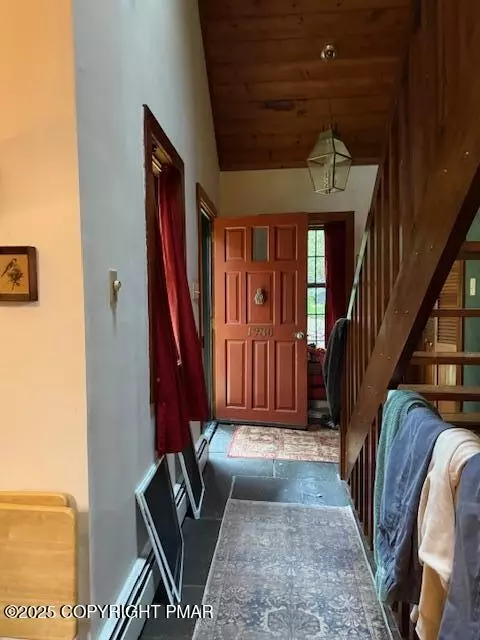 Entry Way - 113 Jackson Rd, Shavertown, PA 18708 photo 5 of 9