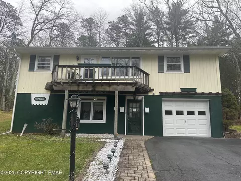 545 Manzanedo Lake Rd, East Stroudsburg, PA 18302