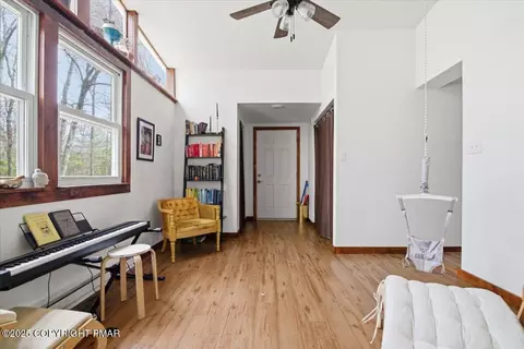 Entry Way - 497 Jonas Rd, Effort, PA 18330 photo 2 of 4