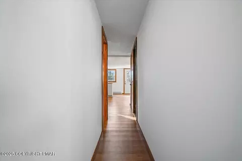 Entry Way - 497 Jonas Rd, Effort, PA 18330 photo 4 of 4