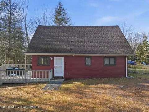 6401 Marvin Gdns, Tobyhanna, PA 18466