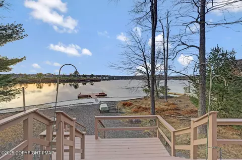 86 Longfellow Cir, Albrightsville, PA 18210