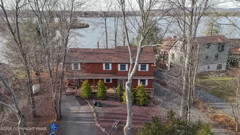 86 Longfellow Cir, Albrightsville, PA 18210