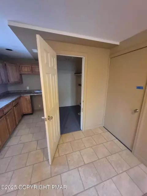 191 Saunders Dr, Bushkill, PA 18324 photo 35