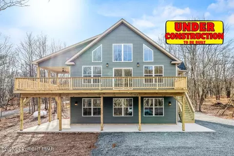 32 Sandberg Gln, Albrightsville, PA 18210