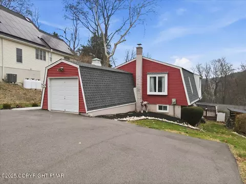 96 Lenape Trl, Mount Bethel, PA 18343