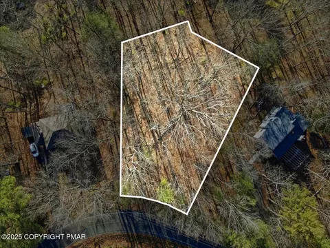 2025 Sec 3 Manchester Dr, Bushkill, PA 18324