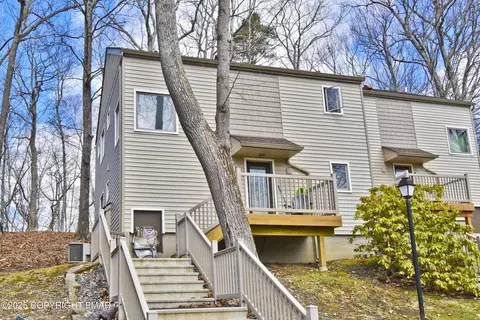 57 Valley View Ct, East Stroudsburg, PA 18301