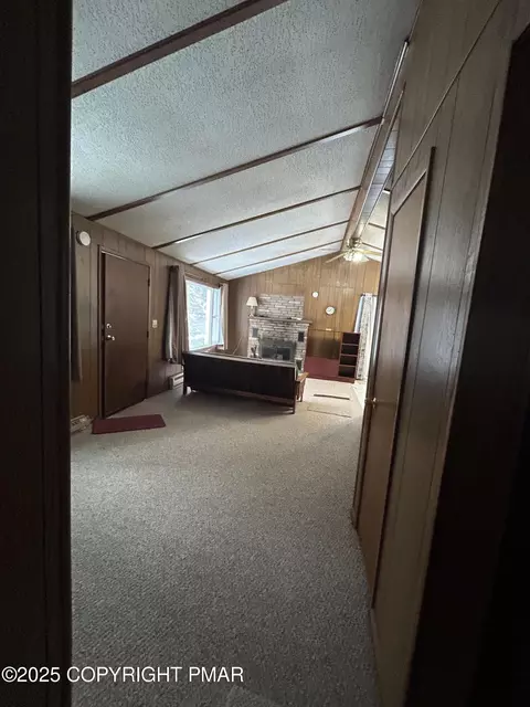 37 Gopher Gap Ln, White Haven, PA 18661 photo 11