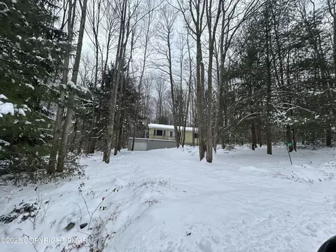 37 Gopher Gap Ln, White Haven, PA 18661 photo 2
