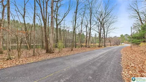 221 Brookdale Dr 221 Dr, Bartonsville, PA 18321