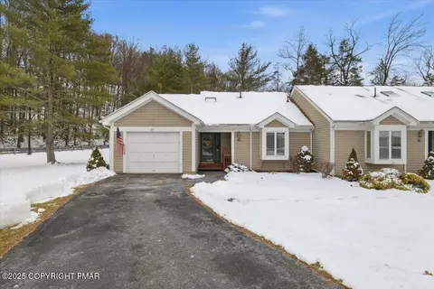 23 Turtle Way, Stroudsburg, PA 18360