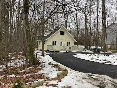 3106 Mohawk Trl, Tobyhanna, PA 18466