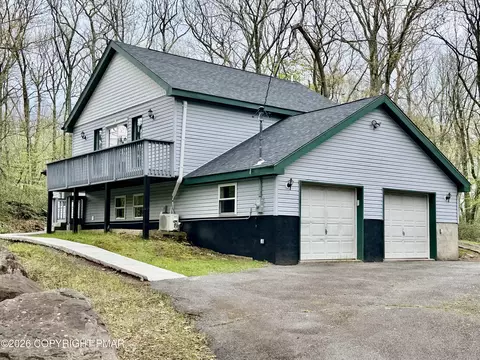 171 Flatbrook Way, Milford, PA 18337