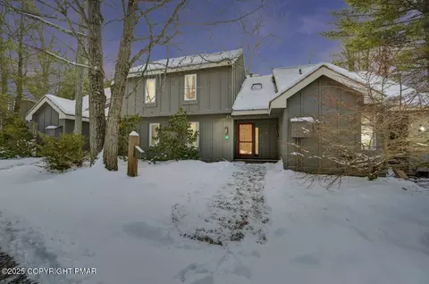 38 Alpine, Lake Harmony, PA 18624