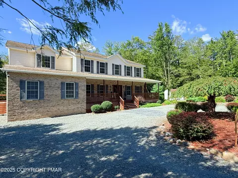 5074 Seneca Way, Tobyhanna, PA 18466