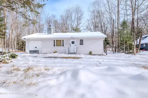 1731 Lake Ln, Pocono Lake, PA 18347