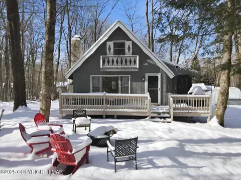 149 Ottawa Trl, Pocono Lake, PA 18347