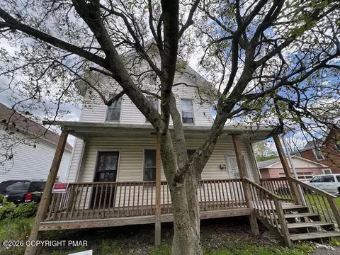 114 N Higgins Ave, Sayre, PA 18840