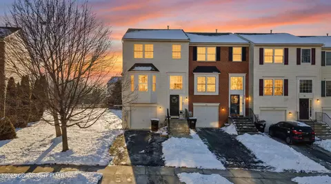 347 S Oak St, Freemansburg, PA 18017