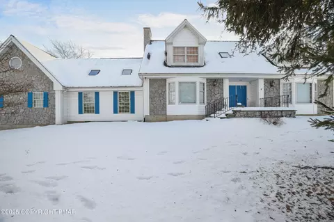 514 Highlawn Dr, East Stroudsburg, PA 18302
