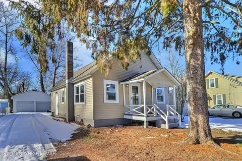 17 Park St, East Stroudsburg, PA 18301