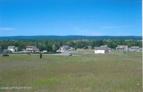 28 Fawn View Road, Brodheadsville, PA 18322