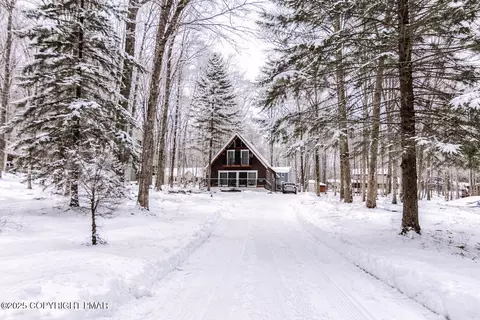 166 Beech Ln, Pocono Lake, PA 18347